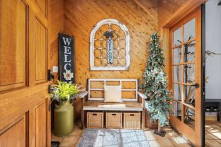 Apple Blossom Lodge-Family Friendly Cabin - 5