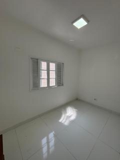 Casa espaçosa com Wi-Fi, Tv e Garagem - 300 m do mar - 2