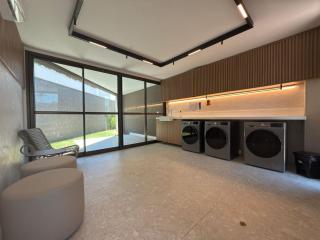 Beach Class Summer Residence - 5