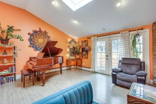 8 Mi to Lumen Field Seattle Area Home with Backyard - 4