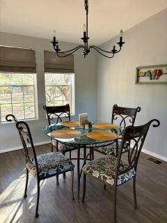 Sunset and Mountain Views - Adventure Getaway - 8