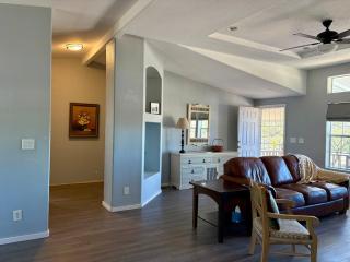 Sunset and Mountain Views - Adventure Getaway - 7