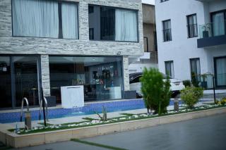 Premier Plush Apartments - 1