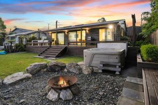 Soul Haven - Lakefront with Spa Kayaks & Stunning Views - 6