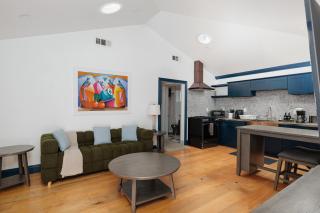 Cozy Private 1BR Near LAX & SoFi, Pet-Friendly - 1