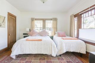 1 Berkeley - Entire Apartment - Private, Spacious - 0