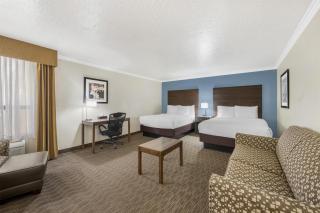 Best Western Airport Albuquerque InnSuites Hotel & Suites - 9
