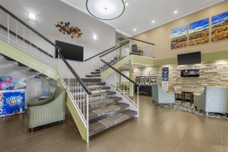 Best Western Airport Albuquerque InnSuites Hotel & Suites - 5