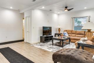 4 Mi to Dtwn St Pete! Pet-Friendly Home with Yard - 6