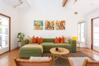 Charming Heritage Cottage Large 4BR Home - 3