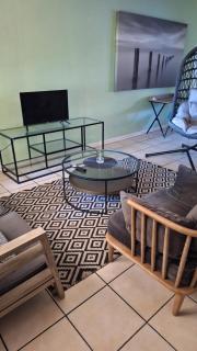 Richmond Hill Guesthouse- Serviced Condo - 6