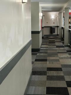 University Inn & Suites - 7