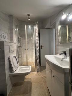 Deluxe Apartment - 3