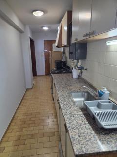 Amplio Departamento Céntrico - 1