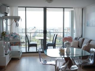 Water View 10 mins Airport Walk to Station - 9