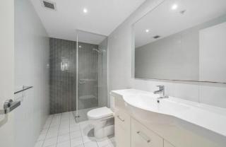 Water View 10 mins Airport Walk to Station - 4