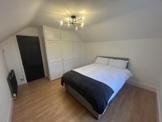 2 bed split-level flat, 5-min from Sth Croydon Stn - 6