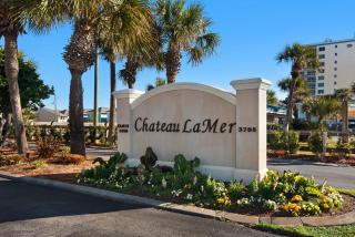 Steps to the Beach Pool Courts Family Fun - 4