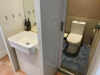 Half-City Homestay - 8