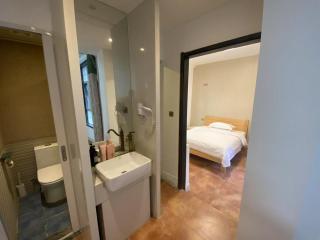 Half-City Homestay - 4