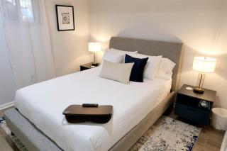 Trendy Apt in Bloomingdale - Parking - 9