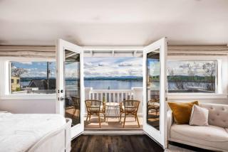 Seattle Craftsman Mansion w Lk&Mt Rainier view - 0