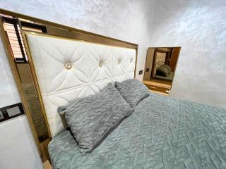 2BR Luxurious Apartment - 2 Min from City Center - Fez - 4