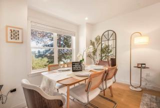 Queen Anne Secret Garden Space Needle & City Skylight View - 6