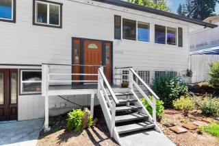 Bothell Family Friendly Modern Home 2 AC I405 - 5