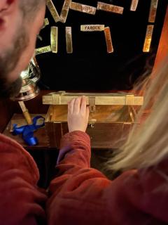 GENIE ROMANCE SUITE with King Size Flying Carpet Bed, Jet Tub, Karaoke, Sultan's Foot Massage Room - 4