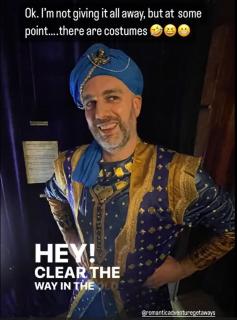 GENIE ROMANCE SUITE with King Size Flying Carpet Bed, Jet Tub, Karaoke, Sultan's Foot Massage Room - 2