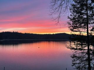 Eagles Nest at Bass Lake near Yosemite with Boat Dock - 2