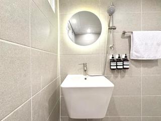 Stay DAON Hongdae Private 4 Bedroom House with 4 Queen Beds 10 mins to station - 3