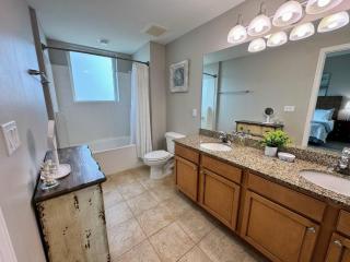 Poolside Ground Floor Villa-Near Heat Pool/Hot tub - 5