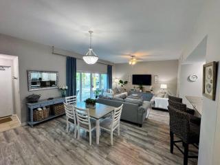 Poolside Ground Floor Villa-Near Heat Pool/Hot tub - 2