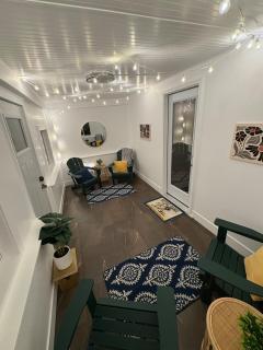 Renovated 2BR Home Near Notre Dame & Eddy St - 1