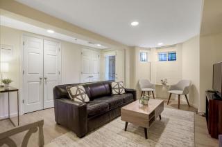 The Best of Dupont with Parking and Outdoor Space - 4