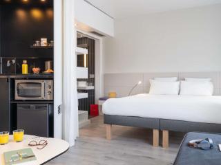 Novotel Suites Malaga Centro - Málaga - 1