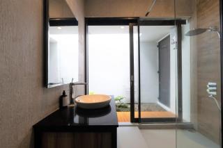 Momo Villa Bandung - 1