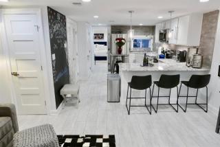 Stylish & Modern Apt Shaw PKING - 2