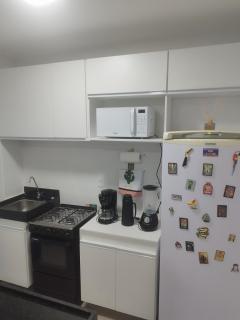 FLAT ACONCHEGANTE poucos min da praia - 8