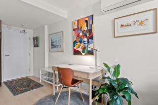 Stylish 1-Bed Unit with Secure Parking - 5