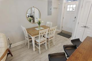 Stellar Stay Near Metro with Parking - 5