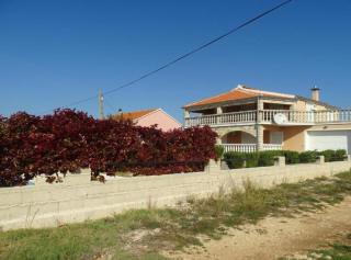 Amazing Villa with Outdoor Swimming Pool - 9
