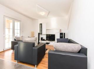 Amazing Villa with Outdoor Swimming Pool - Budak - 6