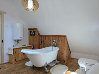 The Village Cottage - 4