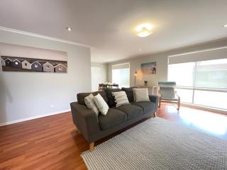 Grovedale Guest House - Torquay & Deakin Area - 0