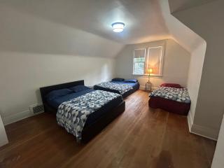 Vancouver Guest House - Airport 10 Min - Free Parking & Fast Wi-Fi - 0