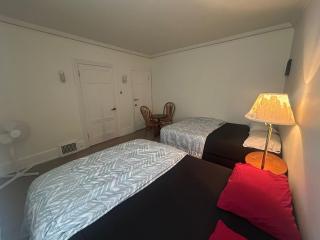 Vancouver Guest House - Airport 10 Min - Free Parking & Fast Wi-Fi - 6