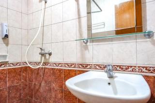 RedDoorz Plus near Brawijaya Museum - 3